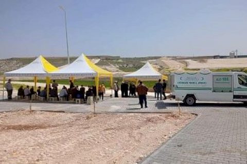 Yeşil Nizip Mezarlığına ilk ferdi defin işlemi başladı.