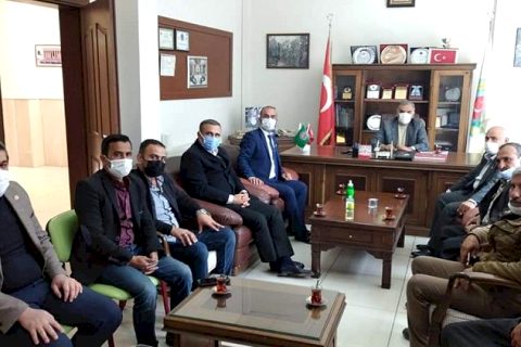 Nizip muhtarlar derneği üyelerinden ziraat odasina * ziyaret etti
