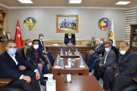 Nizip muhtarlar derneği üyeleri başkan ibrahim sari’yi ziyaret etti