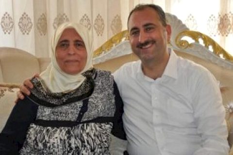 Adalet Bakanı Gül'ün annesi son yolculuğuna uğurlandı