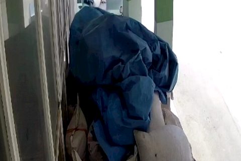 Nizip’te hırsızlık anı kameralara yansıdı