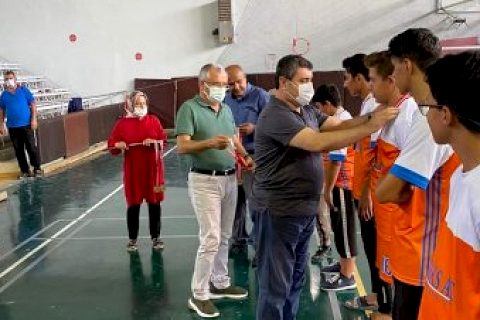 U-14 Erkekler Salon Hokey müsabakaları yapıldı