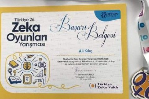 Nizip'li öğretmen Ali Kılıç Türkiye Zeka Şampiyonu 