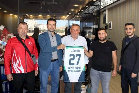Ahmet Öksüz İnşaata Sporculardan Ziyaret