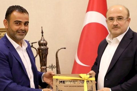 Muhtar Abekir Turan'dan Protokole ve Daire Amirlerine Pişmaniye
