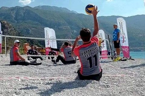 Nizip Parabeach Volley'de İkinci Oldu