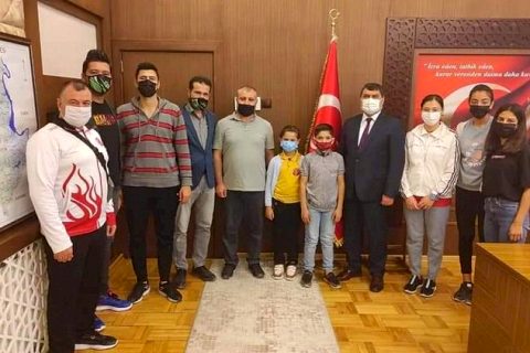 Sporcular Kaymakam Şahin'e Ziyaret*