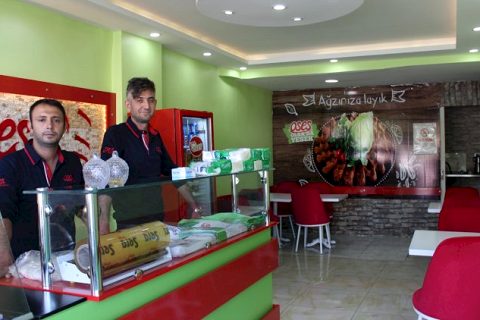 Nizip’in Çiğköftecisi O Ses Çiğköfte Hizmete Açıldı