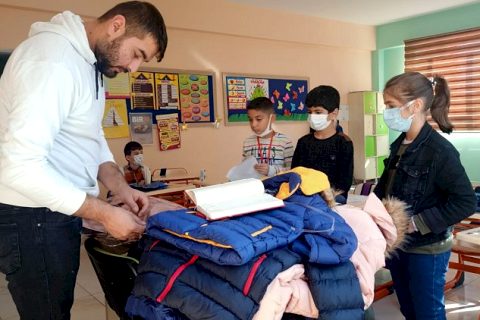 Öğrencilerden “Bir Bağış Bir Umut Bir Çocuk” Kampanyası
