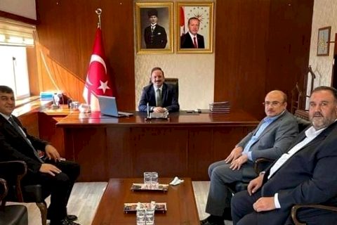 Başkan Fadıloğlu ve Sarı Kaymakam Bayram'ı Ziyaret Etti