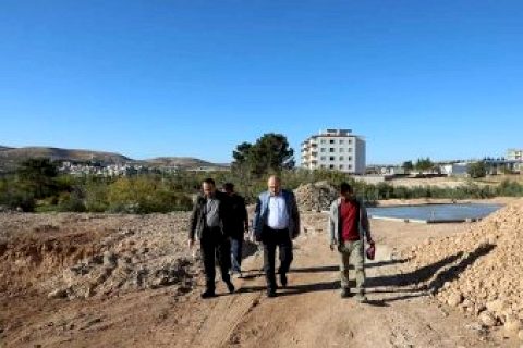 Başkan Sarı, TOKİ alanında incelemelerde bulundu