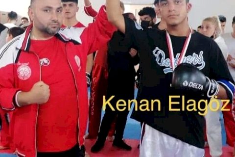 Kick Boks’ta Şampiyon Nizip Mehmet Akif Ersoy Halk Eğitim Merkezi