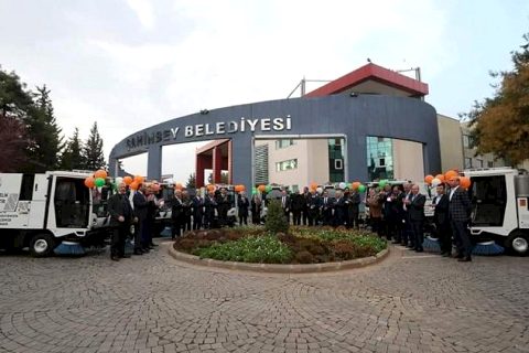 Nizip Belediyesi'nin araç filosu güçleniyor*