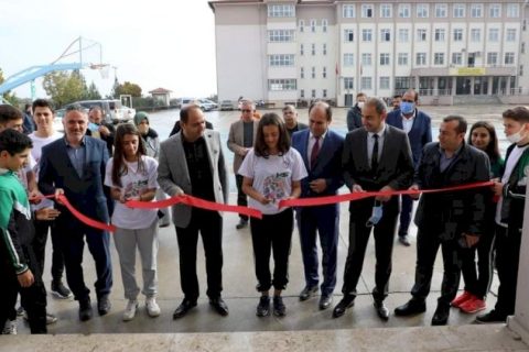 Nizip Spor Lisesinde “TÜBİTAK 4006 Bilim” Fuarı Açıldı
