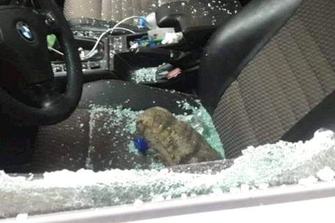 Gazeteciler cemiyeti başkaninin aracina saldiri