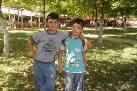 Tivisİn ogLu cuMa'nın aHméT'i vé Bérkcan'ı 