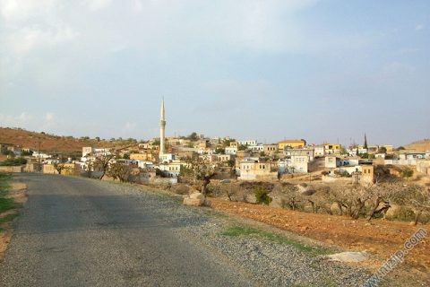 ÖZYURT KÖYÜNE NİZİP İSTİKAMETİNDEN GİRİŞ 