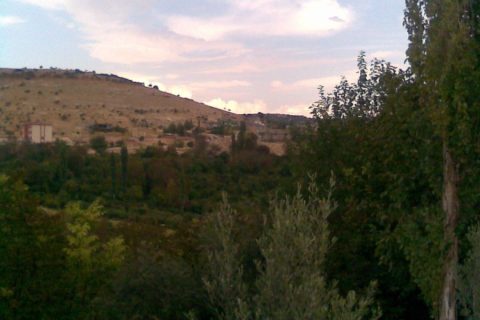 uzakta olsa memleket 