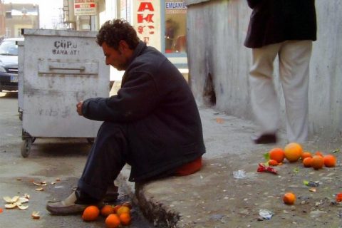 Çöpü bana at 