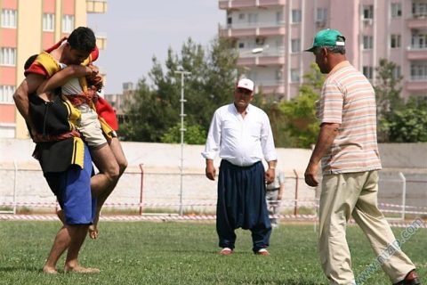 Aşırtmalı Aba Güreşi 
