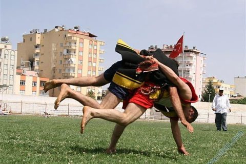 Aşırtmalı Aba Güreşi 