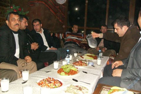 Çiğ Köfte Toplantısı 8 