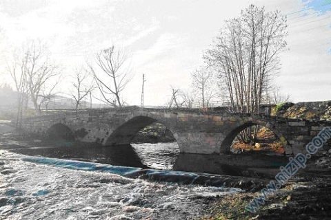 Salkım Taş köprüsü 