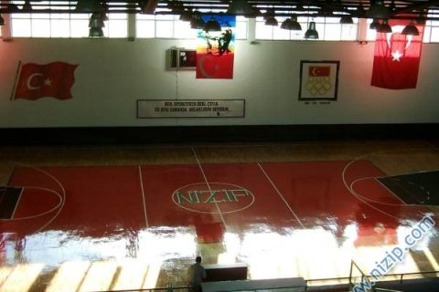 kapalı spor salonu 