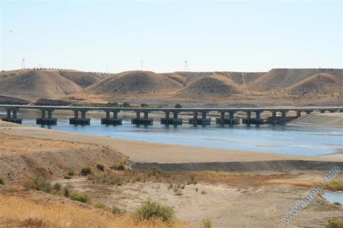 Birecik Baraj Gölü Havzası ve Otoban Köprüsü 