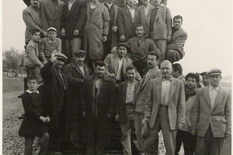 Tren Gelirken Hilmi Şen 