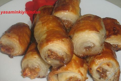 CEVİZLİ SARMA TATLI 
