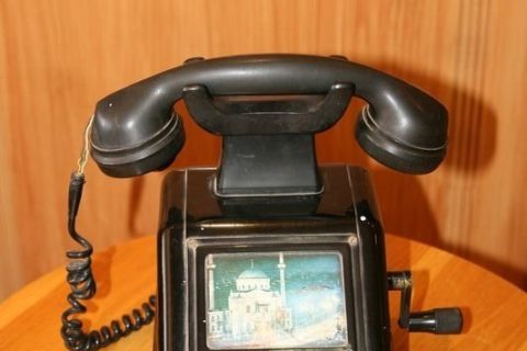 Çevirme kollu telefon 