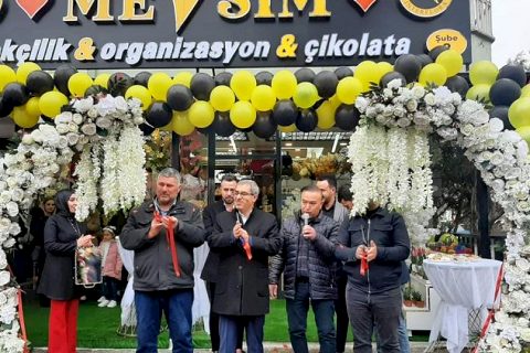 Nizip Mevsim Çiçekçilik Organisazyon ve Çikolata hizmete girdi