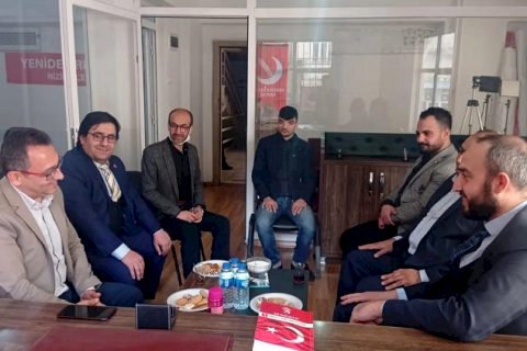 Kaymakam Çağlar, siyasi partileri ziyaret etti