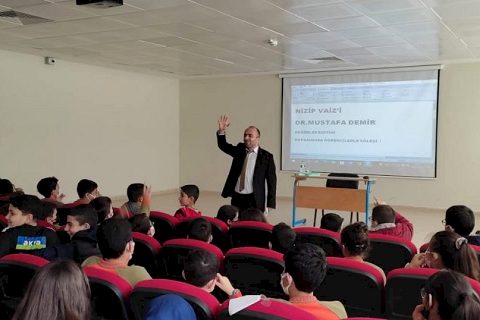 Vaiz Demir'den öğrencilere “Nasıl bir Allah'a İman ediyoruz" konusunda sohbet