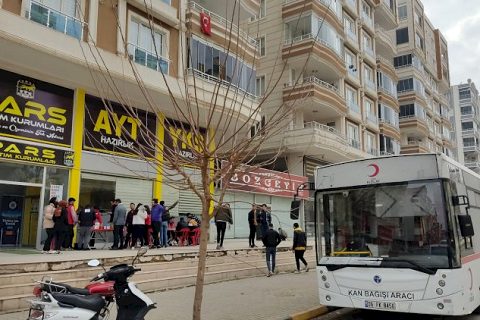 Ülkü Ocakları'ndan kan bağışı