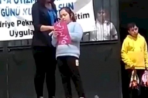Nizip'te '2 Nisan Dünya Otizm Farkındalık Günü' kutlandı