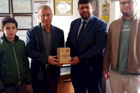 Uzaklarda Bir Kitabın Olsun Projesine destek atıyor