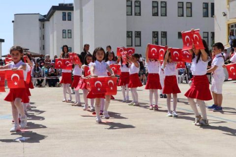 23 Nisan Ulusal Egemenlik ve Çocuk Bayramı coşkuyla kutlandı