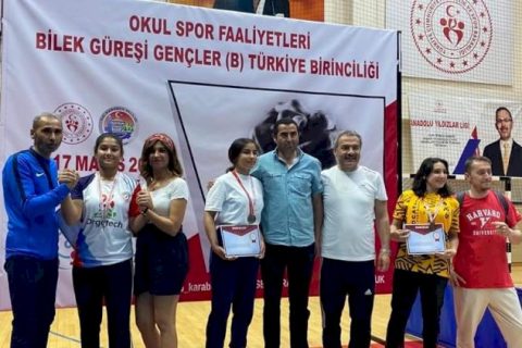 Nizip Spor Lisesi'nin Bilek Güreşi Başarısı