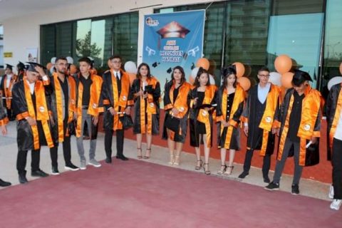 Artı Eğitim Kurumları'ndan mezuniyet coşkusu
