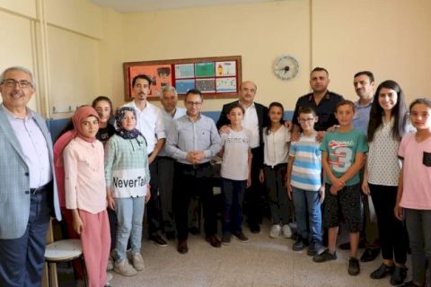 Belediye Başkanı Sarı’dan sporculara malzeme desteği