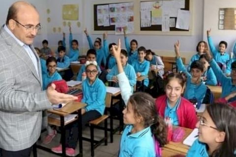 Öğrencilerin karne hediyesi Nizip Belediyesi’nden*