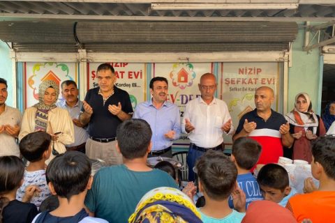 Nizip Şevkat Evi Derneği'nden Aşure Etkinliği