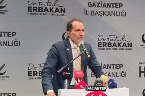 Gaziantep'te Erbakan iktidar ve muhalefeti eleştirdi 