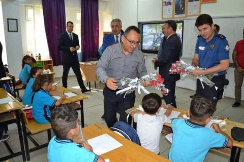 Kaymakam Çağlar ve Belediye Başkanı Sarı'dan ilköğretim haftası ziyareti*