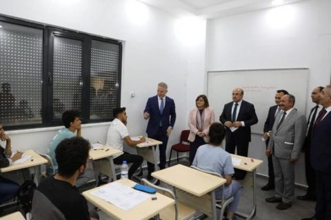Öğrencilerin isteğini geri çevirmediler