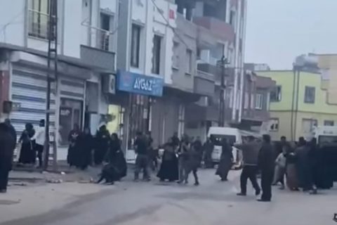 Aşiretlerin kavgasında ortalık savaş alanına döndü 