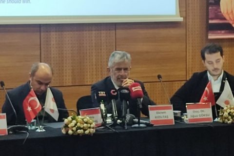 Gaziantep'te "Dezenformasyonla Nasıl Mücadele Edilir" paneli 