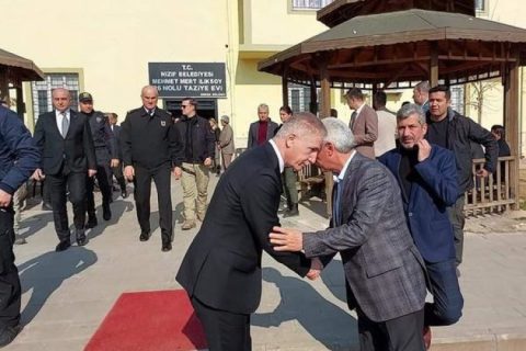 Vali Gül ve Protokol Üyelerinden Taziye Ziyareti